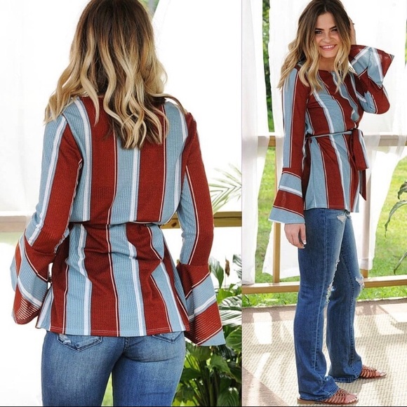 ✨LAST ONE✨ Size S. Long Sleeve Waffle Knit Top - Picture 4 of 4